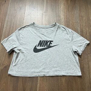 Nike The Nike Tee Heather Gray Workout Crop Top Small